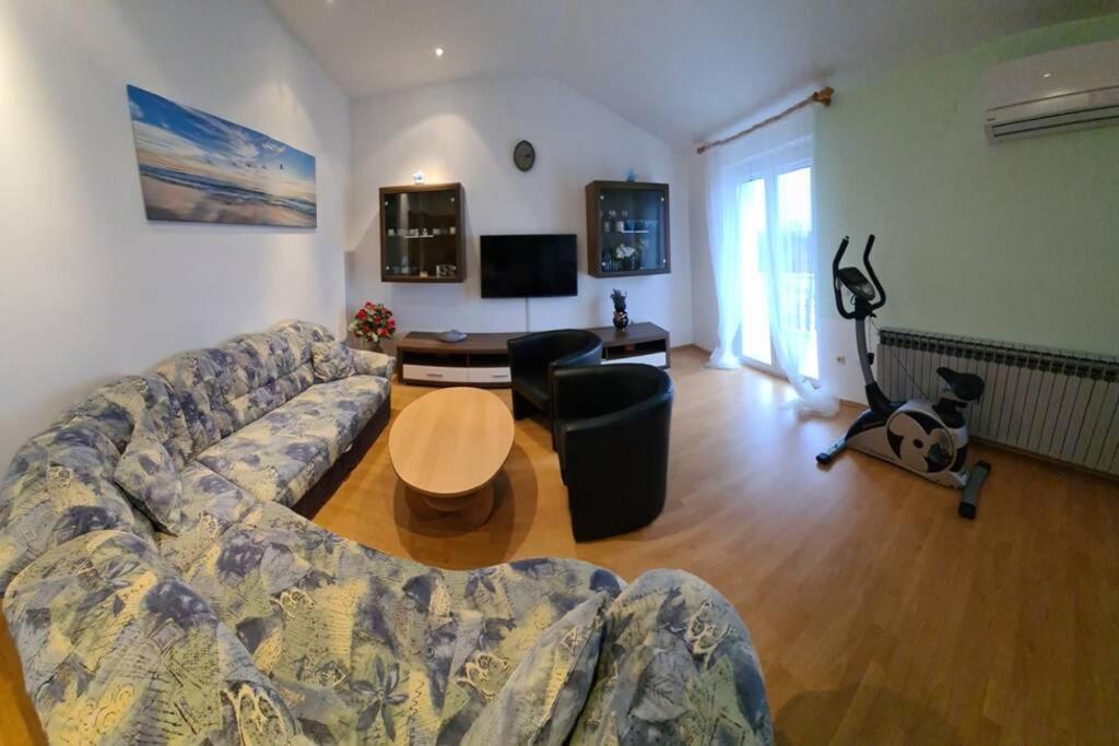 Mitros Apartment Malinska Extérieur photo